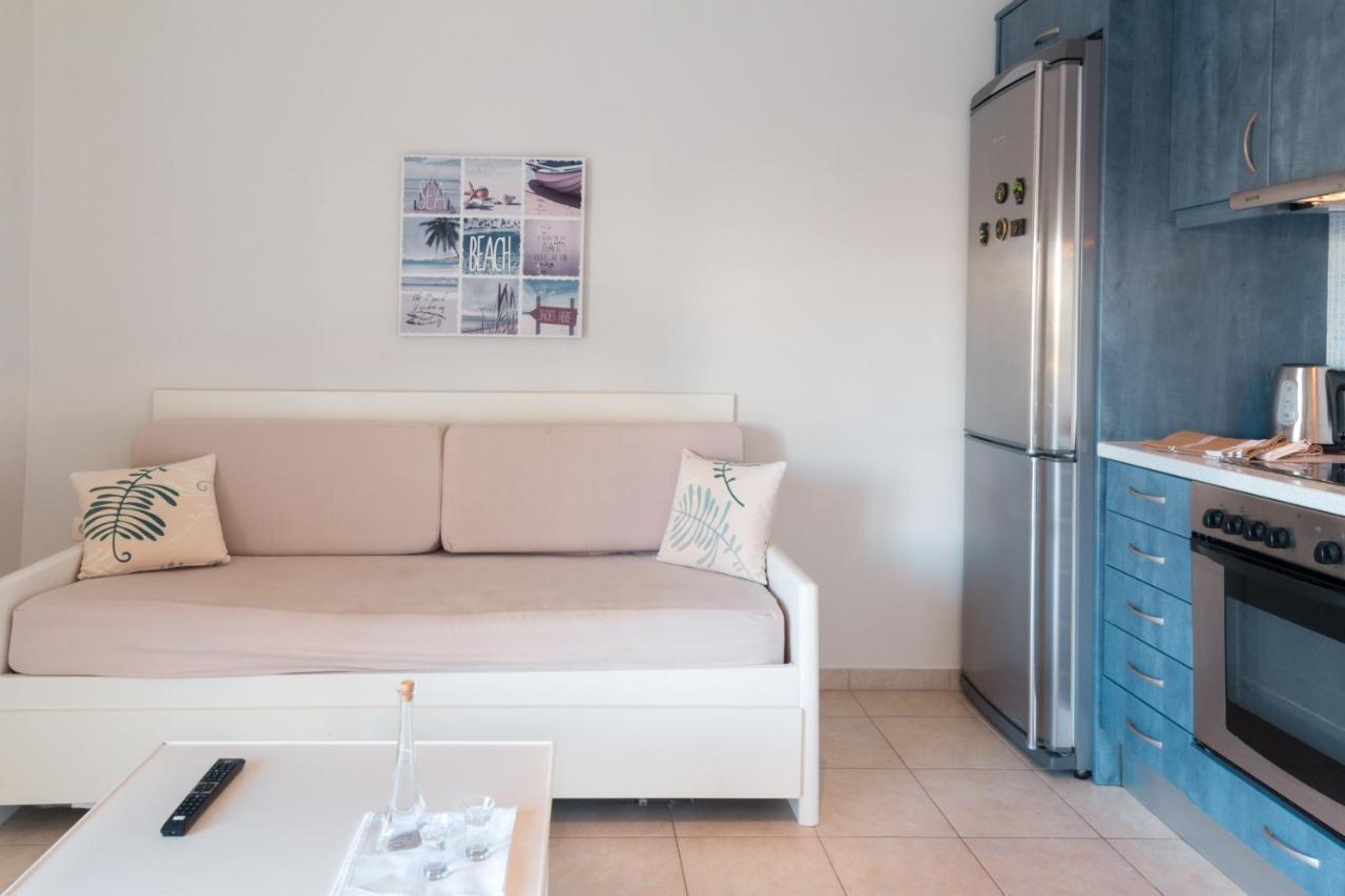 Like Home Agia Marina  Exterior photo